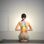 Equilibra Tus Chakras: Guía Completa para Mejorar Tu Bienestar Físico, Emocional y Espiritual